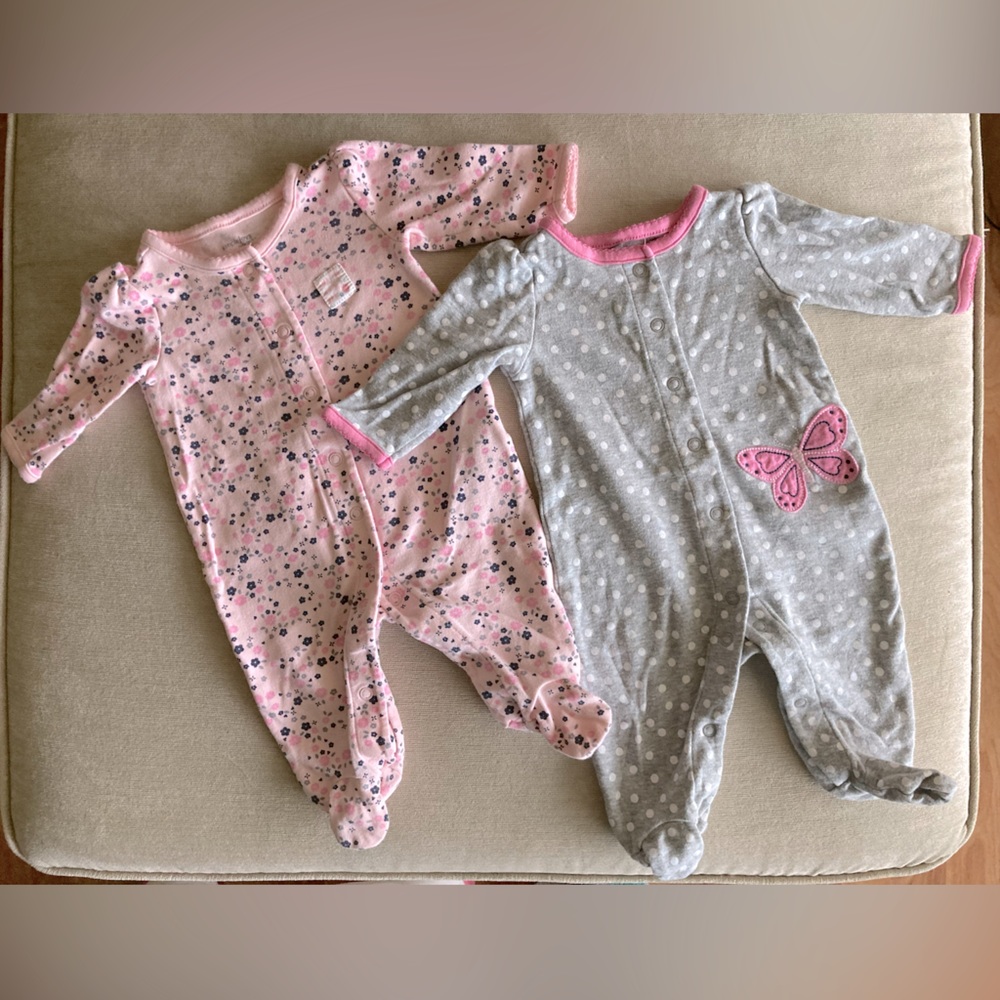 Carter’s Simple Joy footsie one piece 0-3 months.-2 pack